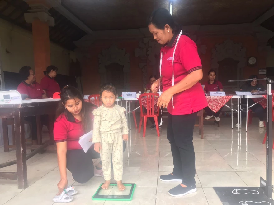 POSYANDU SIKLUS HIDUP DI WILAYAH BR TENGAH SEMETON